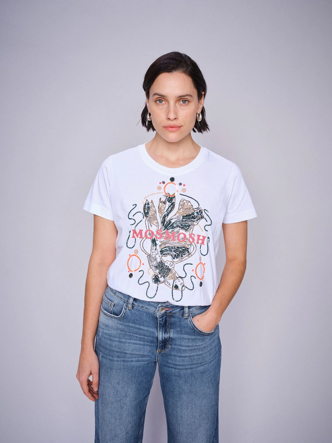 MOS MOSH Hallin O-SS Deco Tee in White with decorative artwork on front, soft jersey short sleeve women’s T-shirt at Hollie Rose.