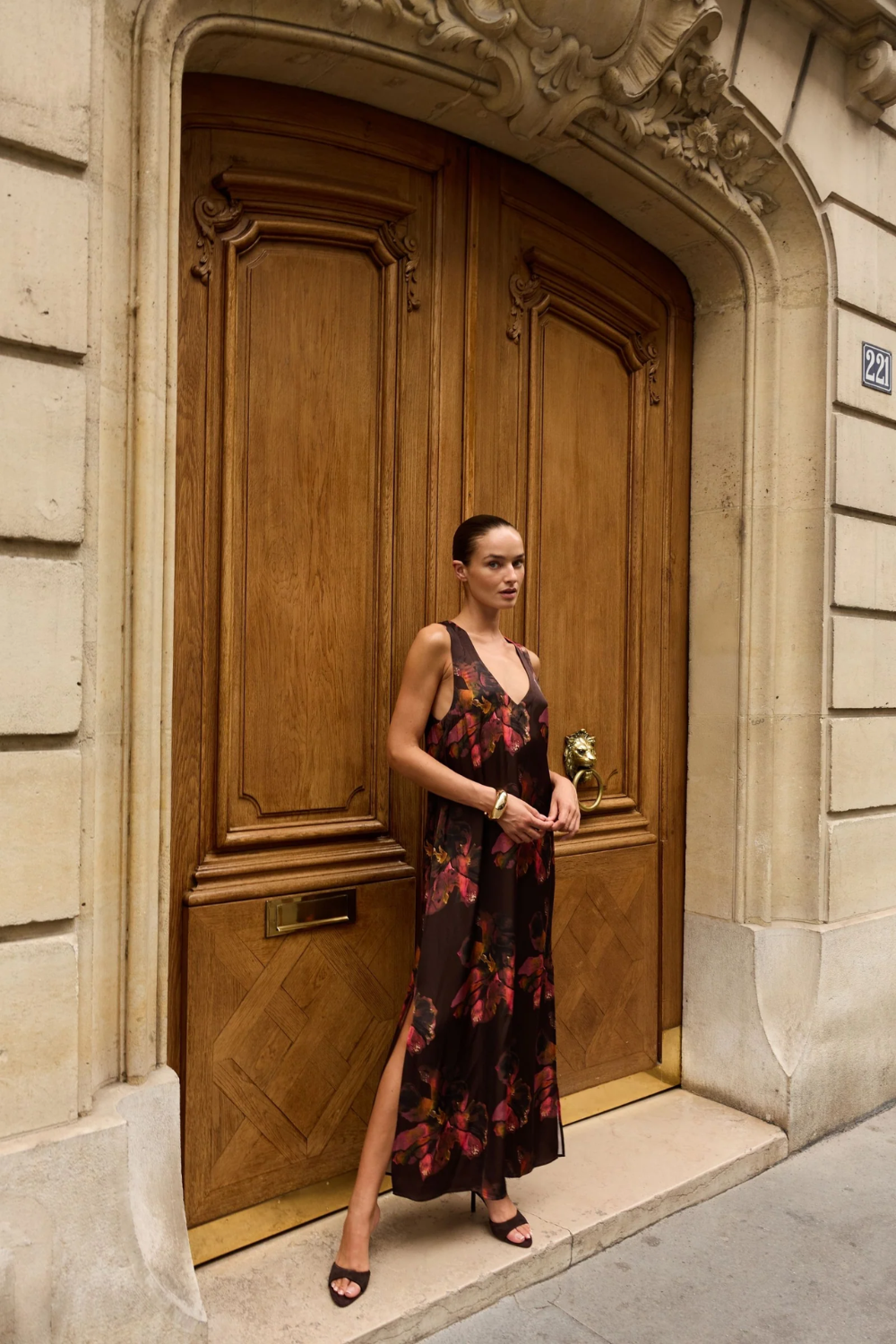 SUMMI SUMMI | V NECK MAXI - CHOCOLAT PETALS