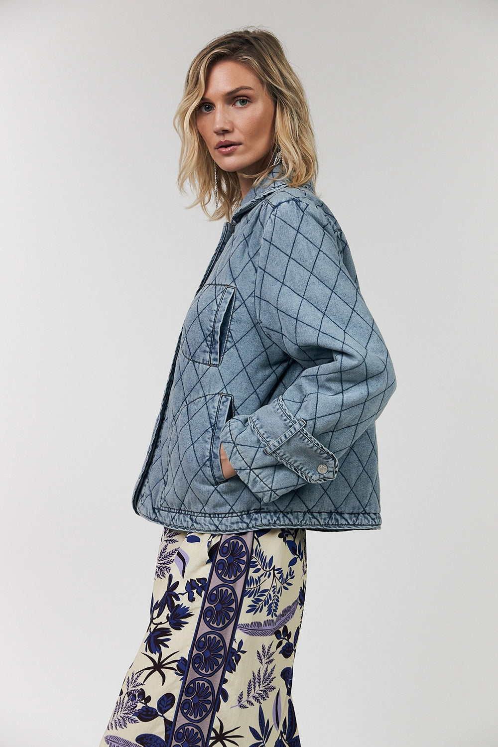 Lollys Laundry | ViolaLL Quilted Jacket LS - Washed Denim