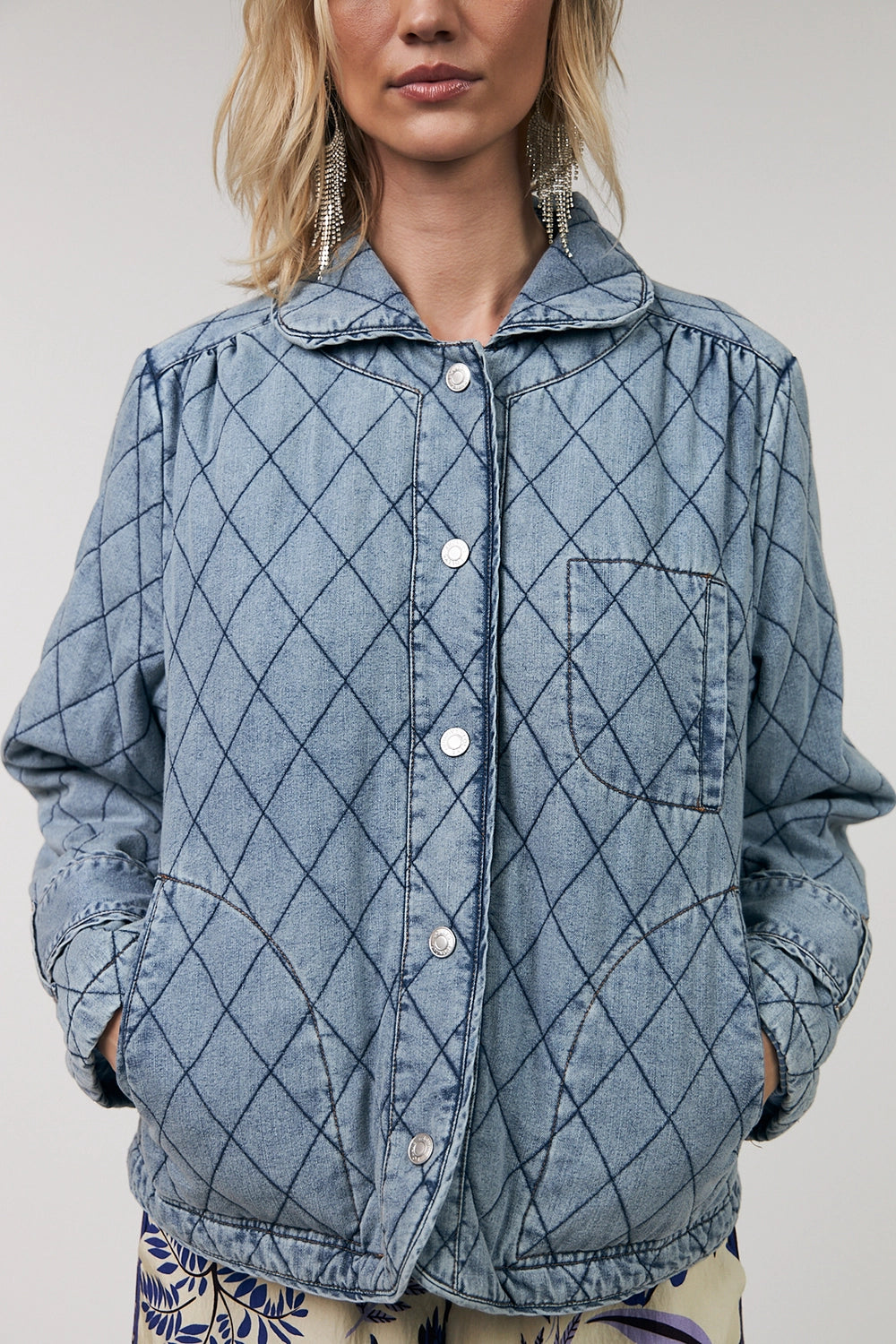Lollys Laundry | ViolaLL Quilted Jacket LS - Washed Denim