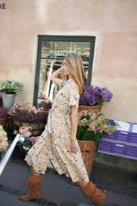 Lollys Laundry | BlakeLL Midi Dress SS - Flower Print