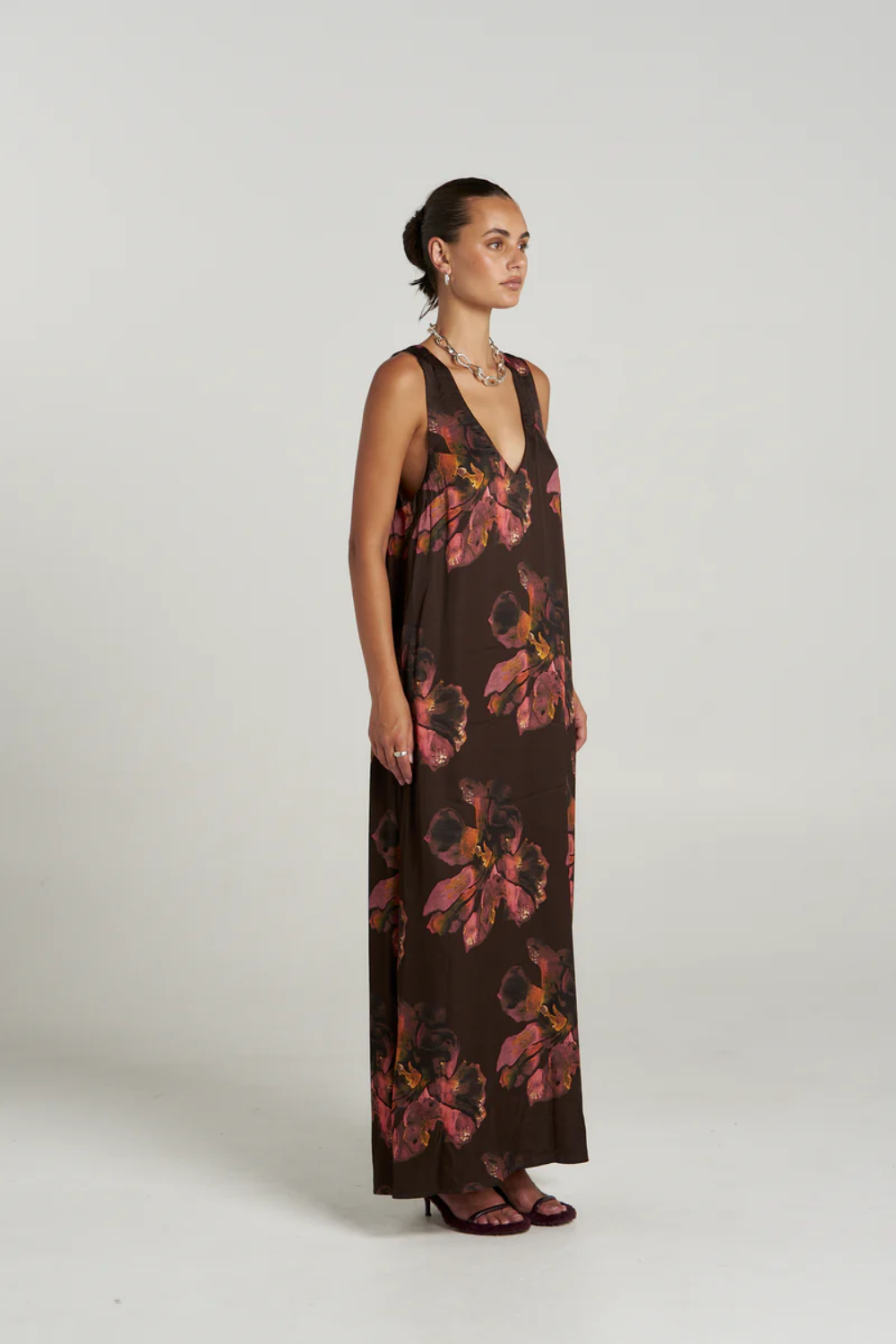 SUMMI SUMMI | V NECK MAXI - CHOCOLAT PETALS