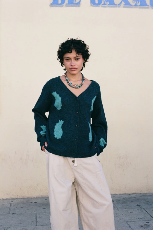 Kinga Csilla | Mare Nota Cardi