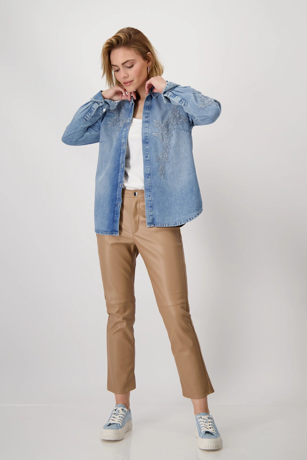 MONARI | DENIM SHIRT WITH APPLIQUÉ - JEANS 409492