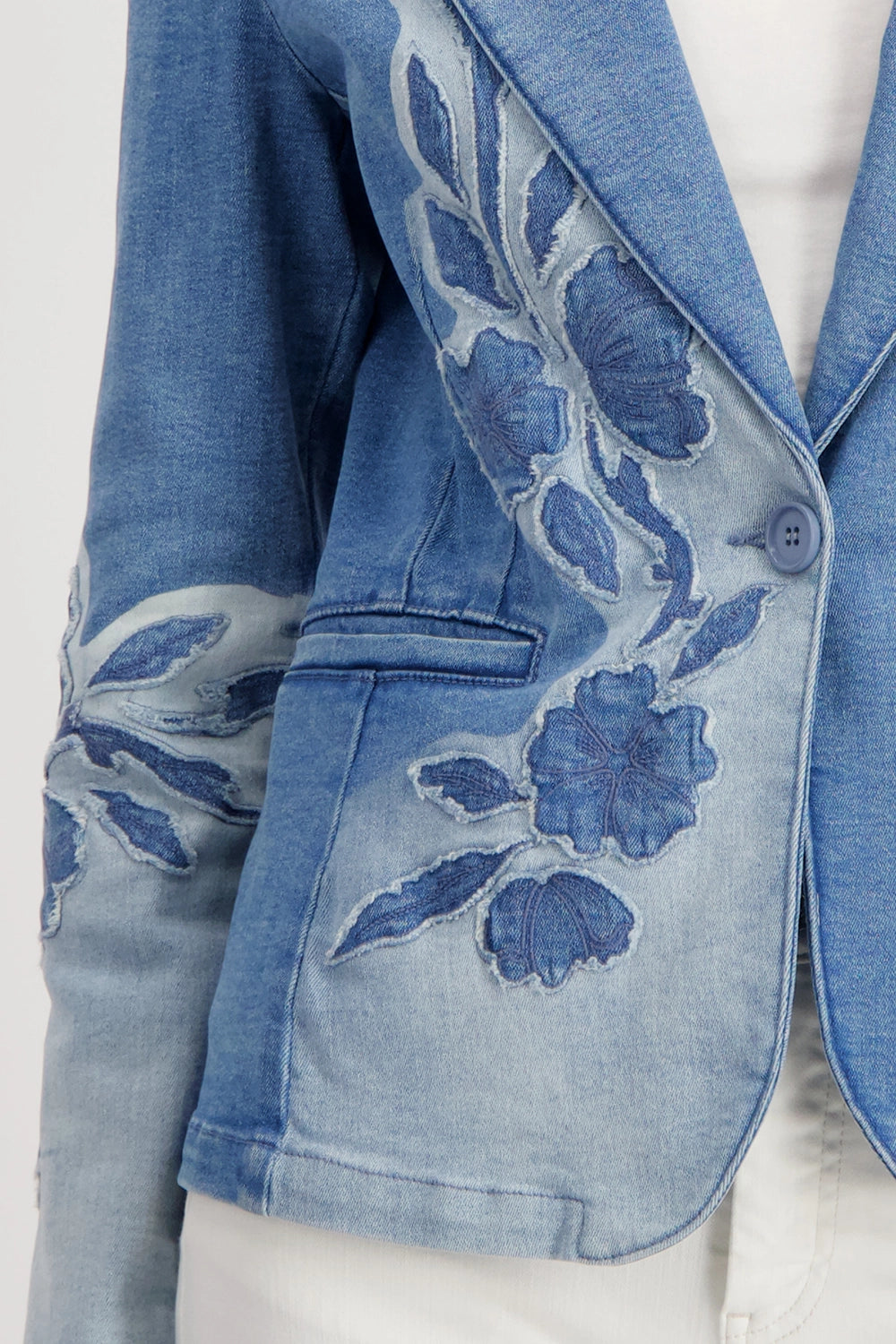 MONARI | DENIM BLAZER WITH FLORAL PATTERN - JEANS 409495