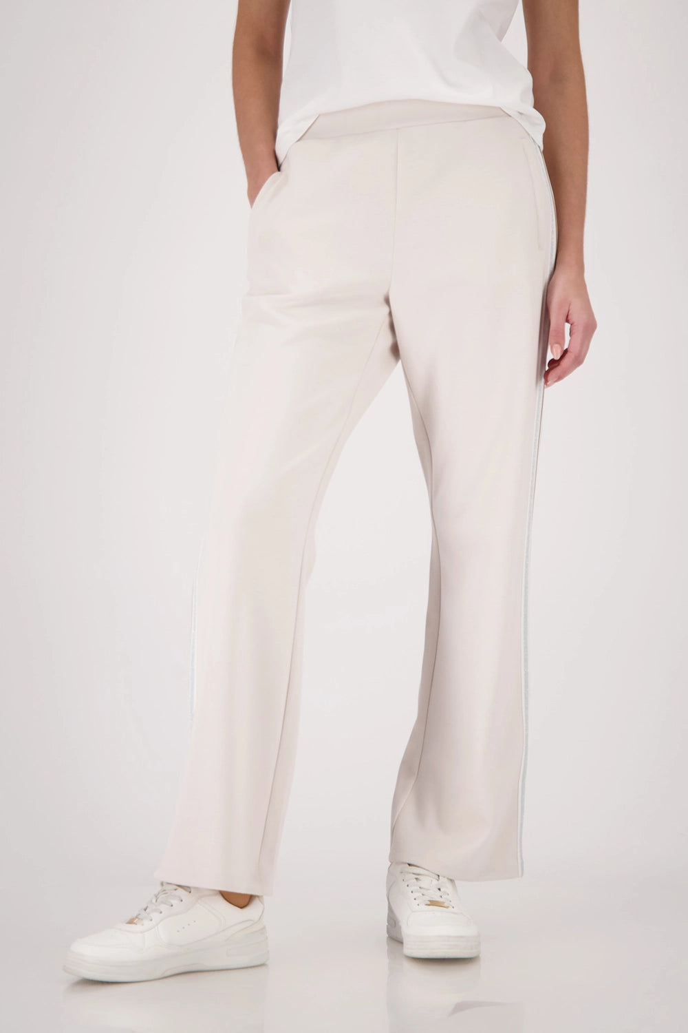 MONARI | JOGGERS WITH LUREX STRIPES - CHAMPAGNE BEIGE 410336