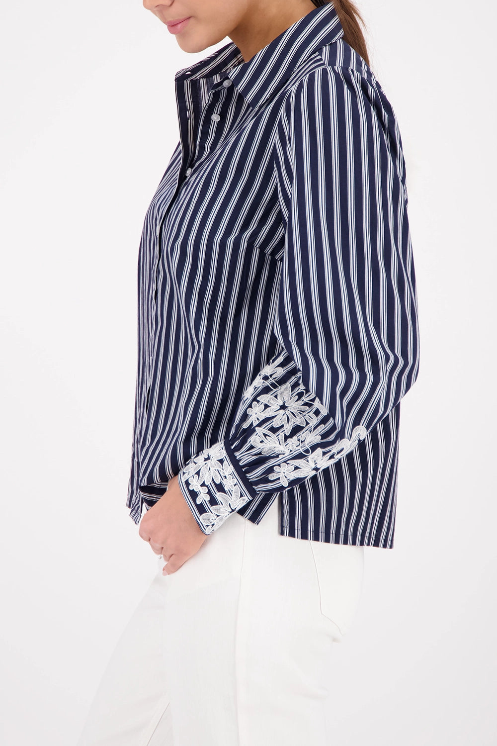 MONARI | BLOUSE WITH LACE - MARINE PATTERN 410344
