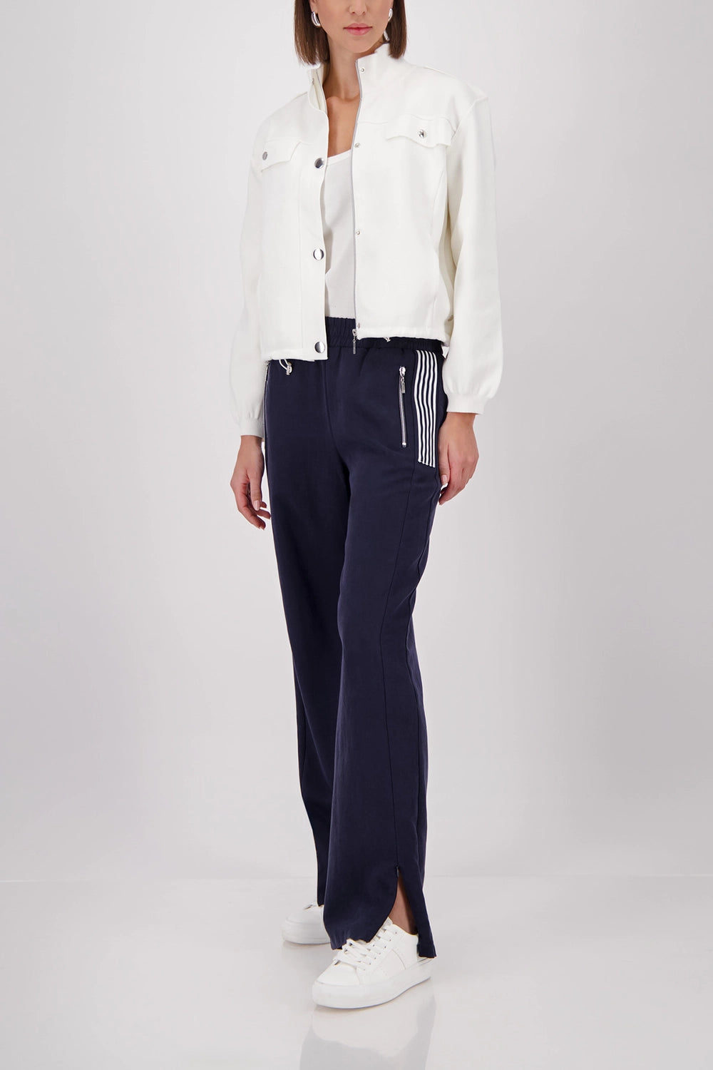 MONARI | WIDE-LEG JOGGERS WITH STRIPE DETAILS - MARINE 410408