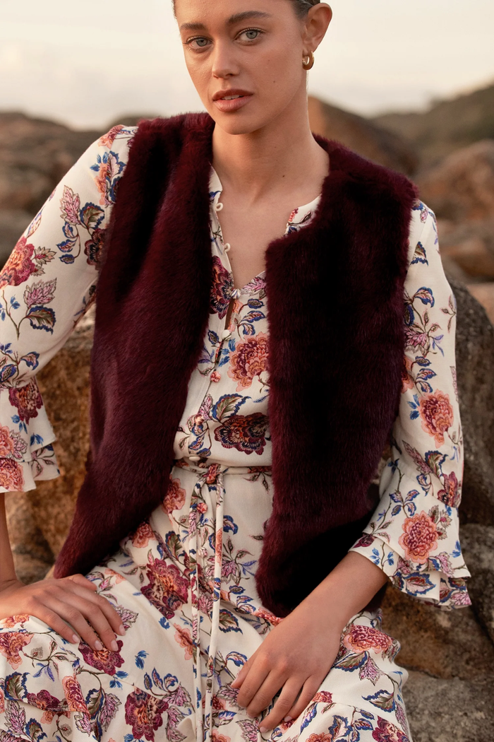 ZOE KRATZMANN |AFFIRM VEST | BERRY