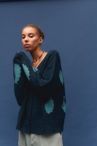 Kinga Csilla | Mare Nota Cardi