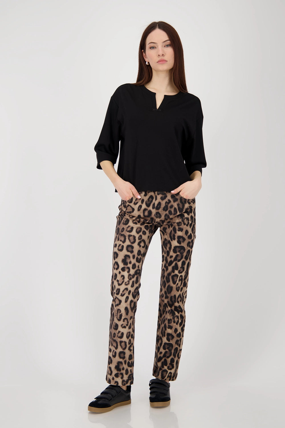 MONARI | SWEATSHIRT WITH RHINESTONES - BLACK 808886