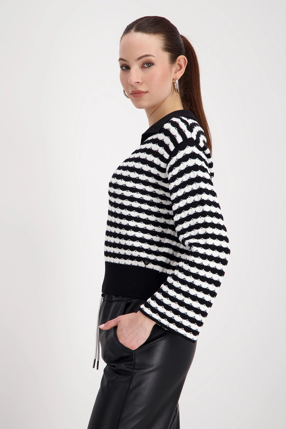 MONARI | POLO SWEATER WITH STRUCTURED STRIPES - BLACK STRIPE 808919