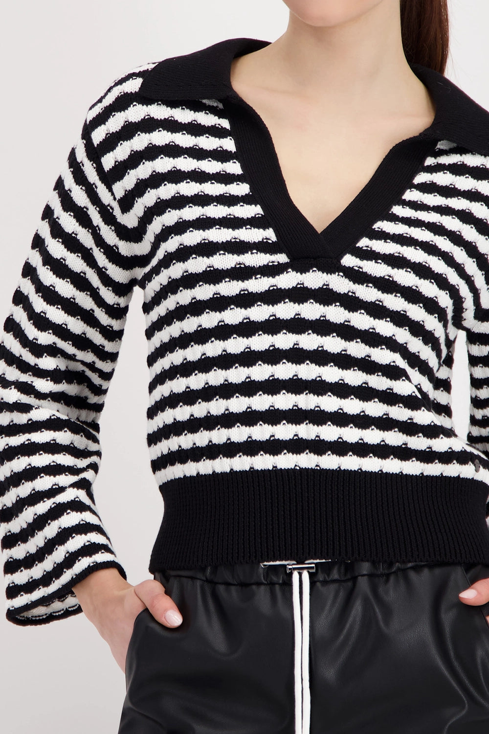 MONARI | POLO SWEATER WITH STRUCTURED STRIPES - BLACK STRIPE 808919