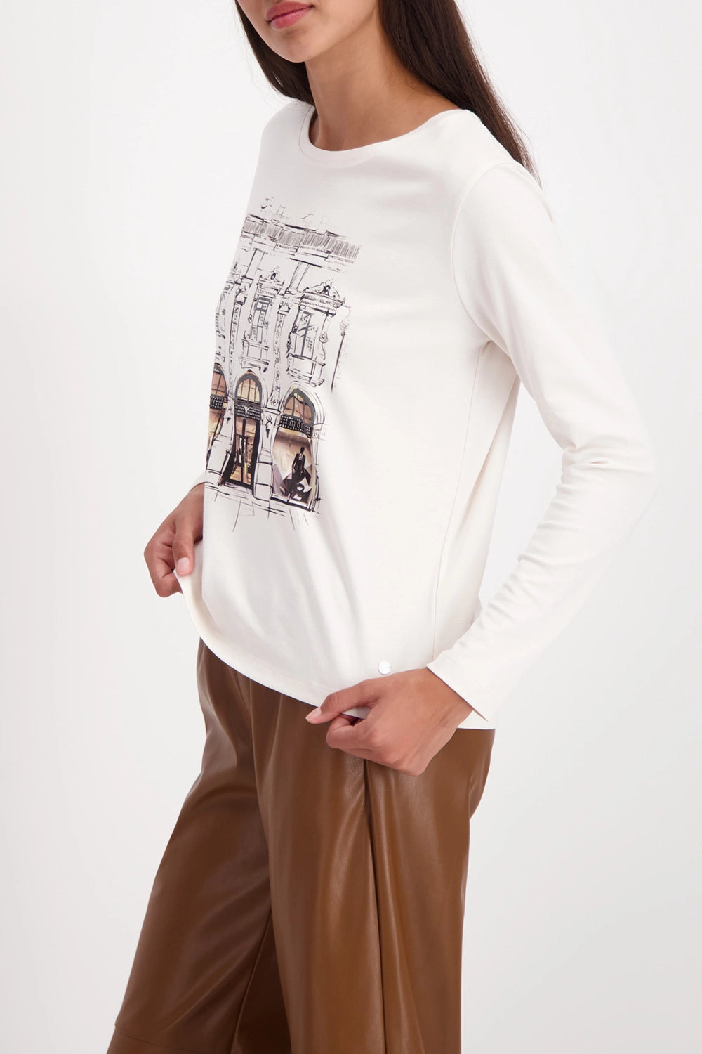 MONARI | LONG-SLEEVE SHIRT WITH CITY PRINT - ALMOND 809335