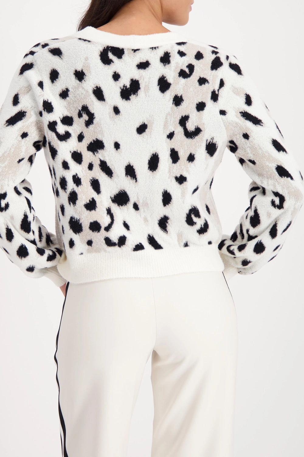 MONARI | FLUFFY CARDIGAN WITH LEOPARD PATTERN - OFF WHITE PATTERN 809524