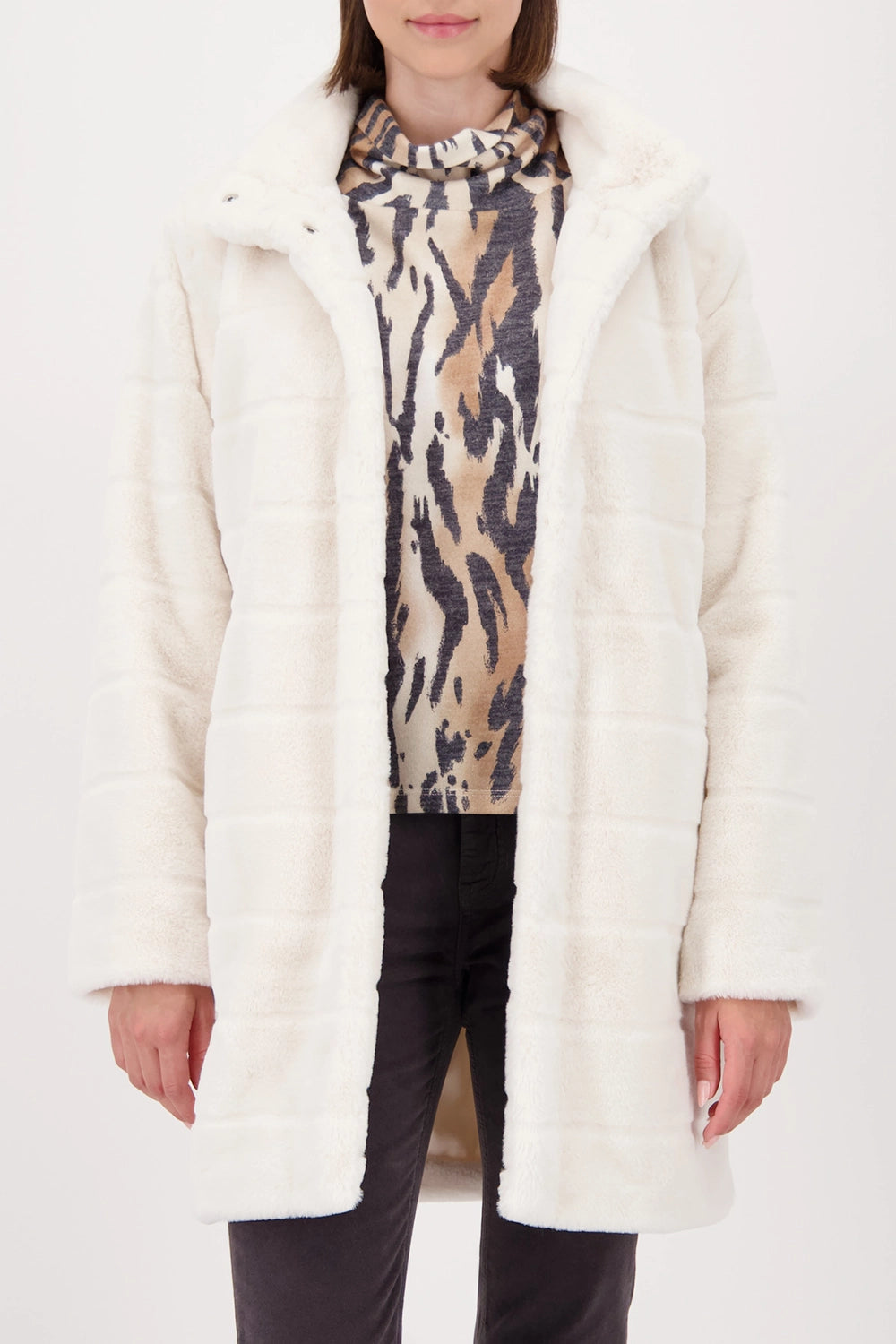 MONARI | FAKE FUR COAT WITH STRIPES - ALMOND 809690