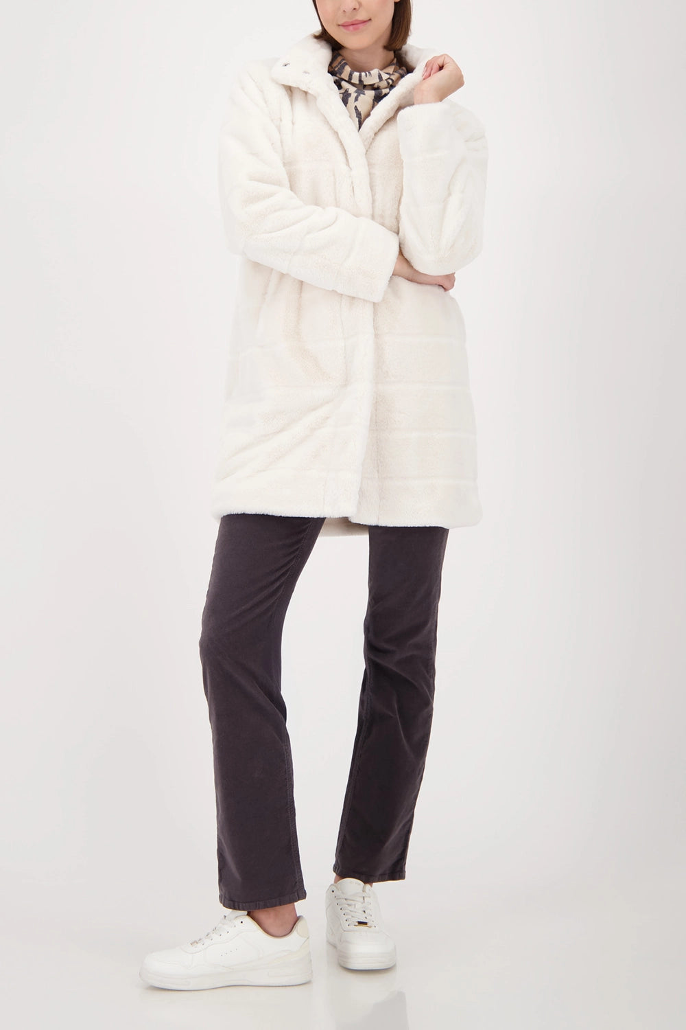 MONARI | FAKE FUR COAT WITH STRIPES - ALMOND 809690