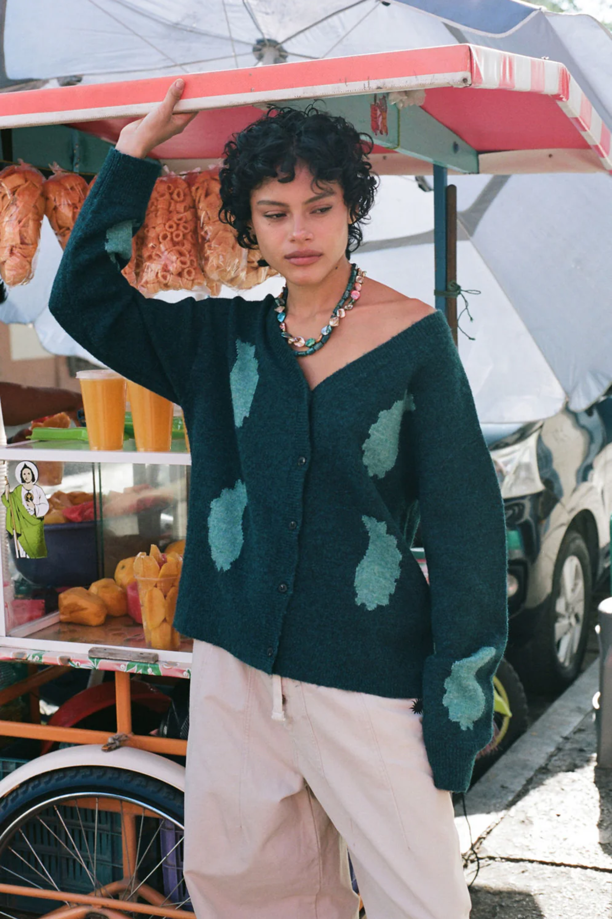Kinga Csilla | Mare Nota Cardi