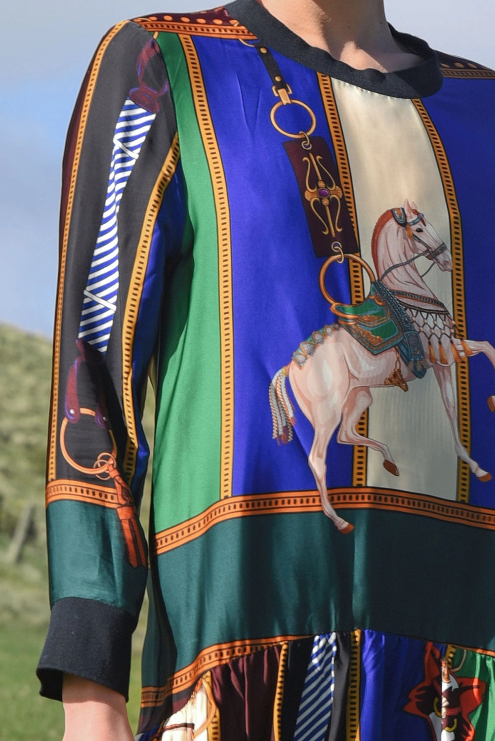 COOPER | BOLD HEM-MINGWAY DRESS - HORSE MULTI