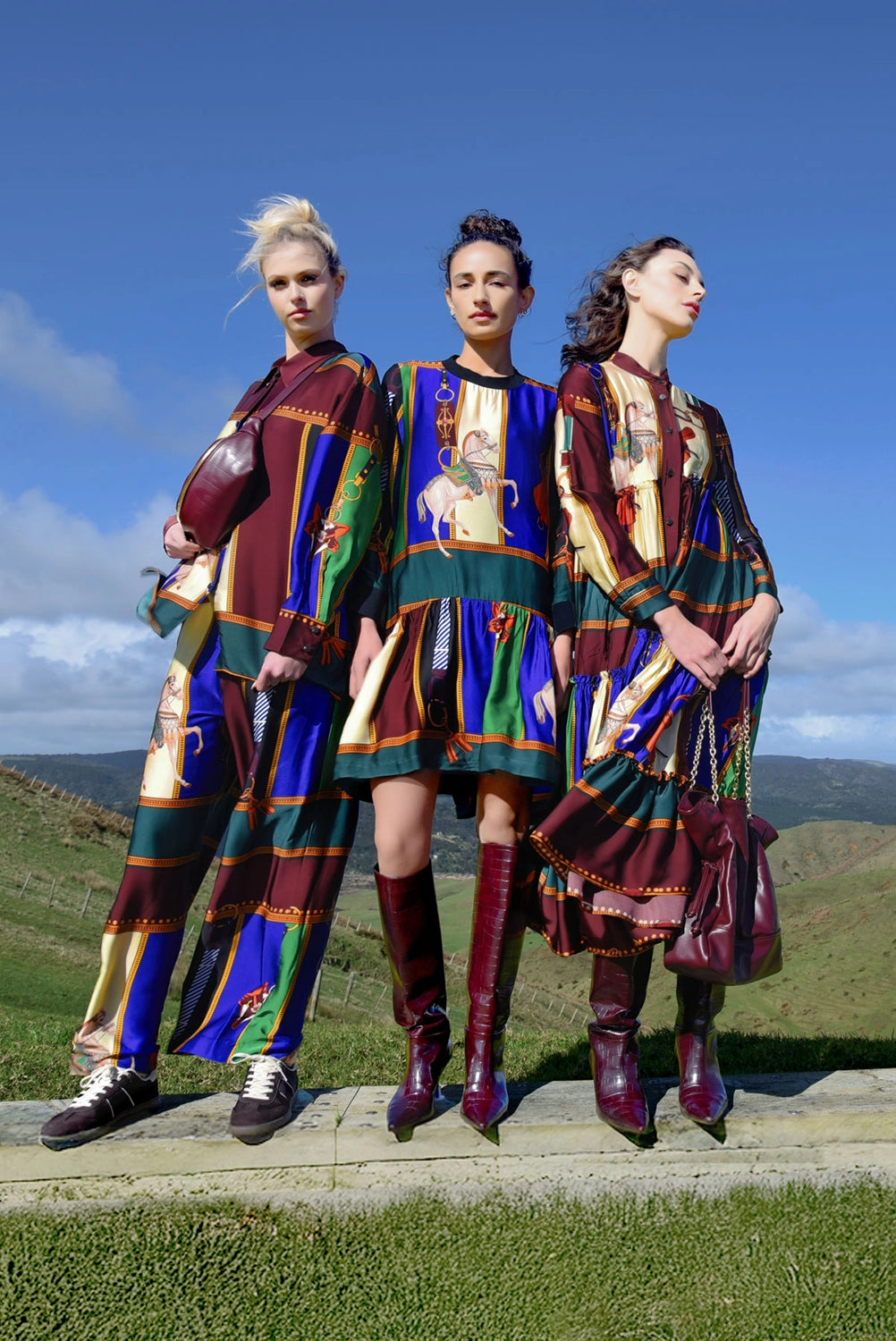 COOPER | BOLD HEM-MINGWAY DRESS - HORSE MULTI