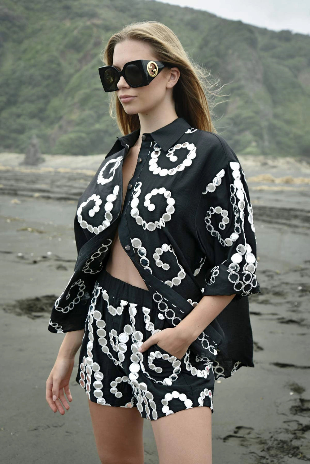 COOPER | THE SHORT OF IT SHORT - BLACK