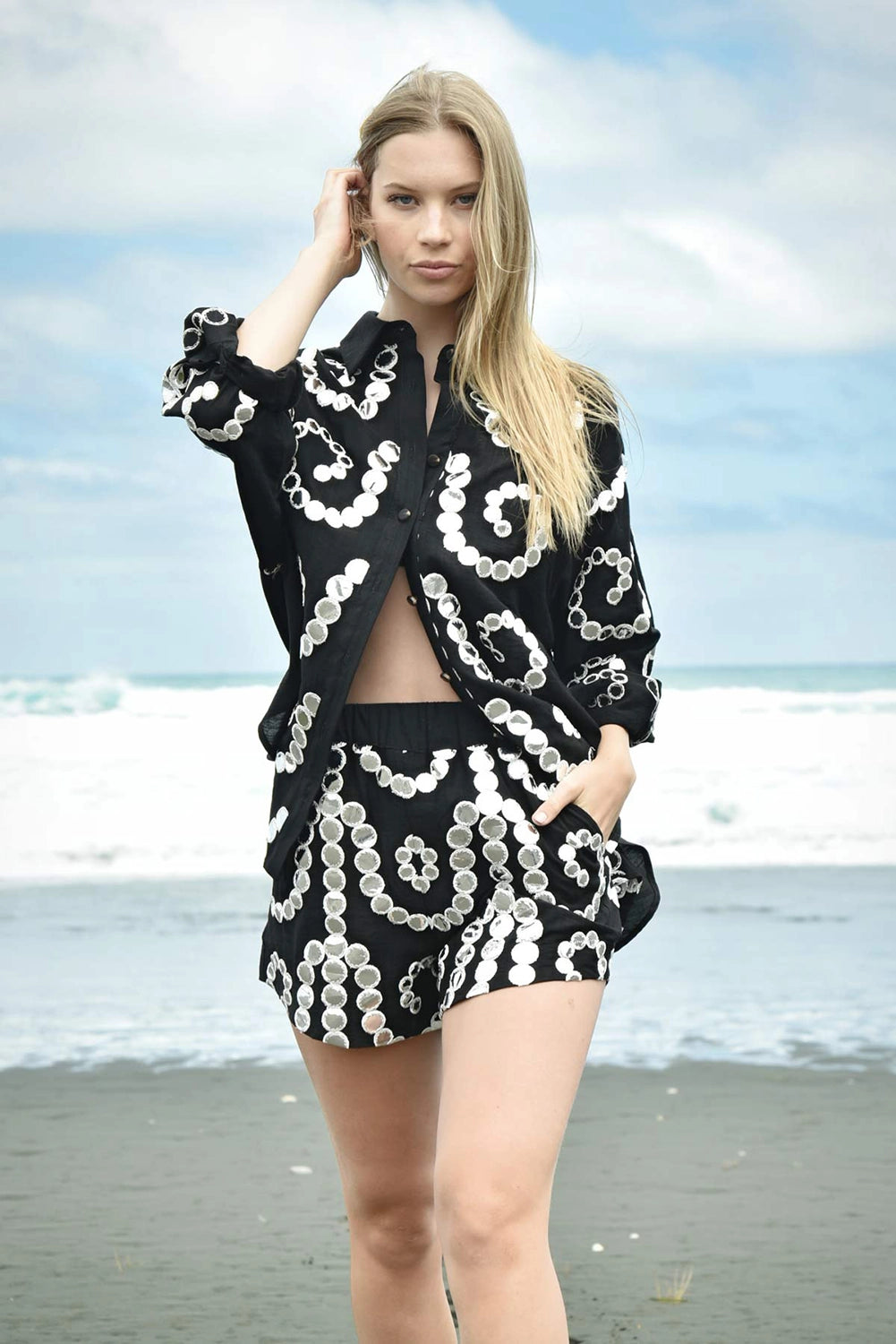 COOPER | THE SHORT OF IT SHORT - BLACK