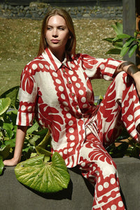 COOPER | IN THE KNOW TOP - RED/NATURAL