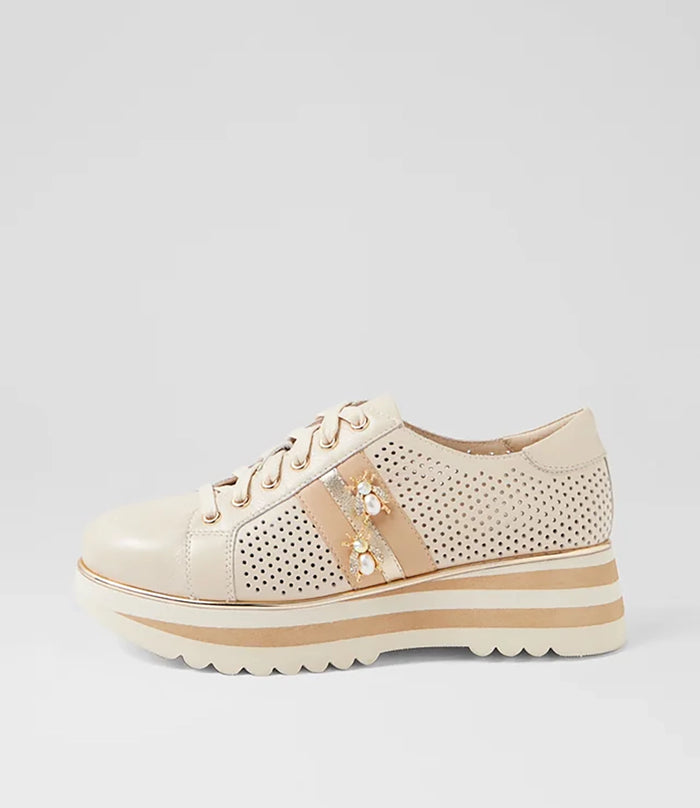 Django & Juliette | Eaglesy Milk Camel Multi Lace Up Flats