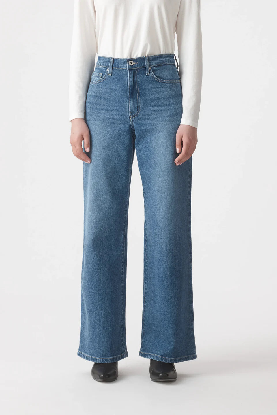 Outland Denim | Ellie High Wide Jean 32 - Liberty