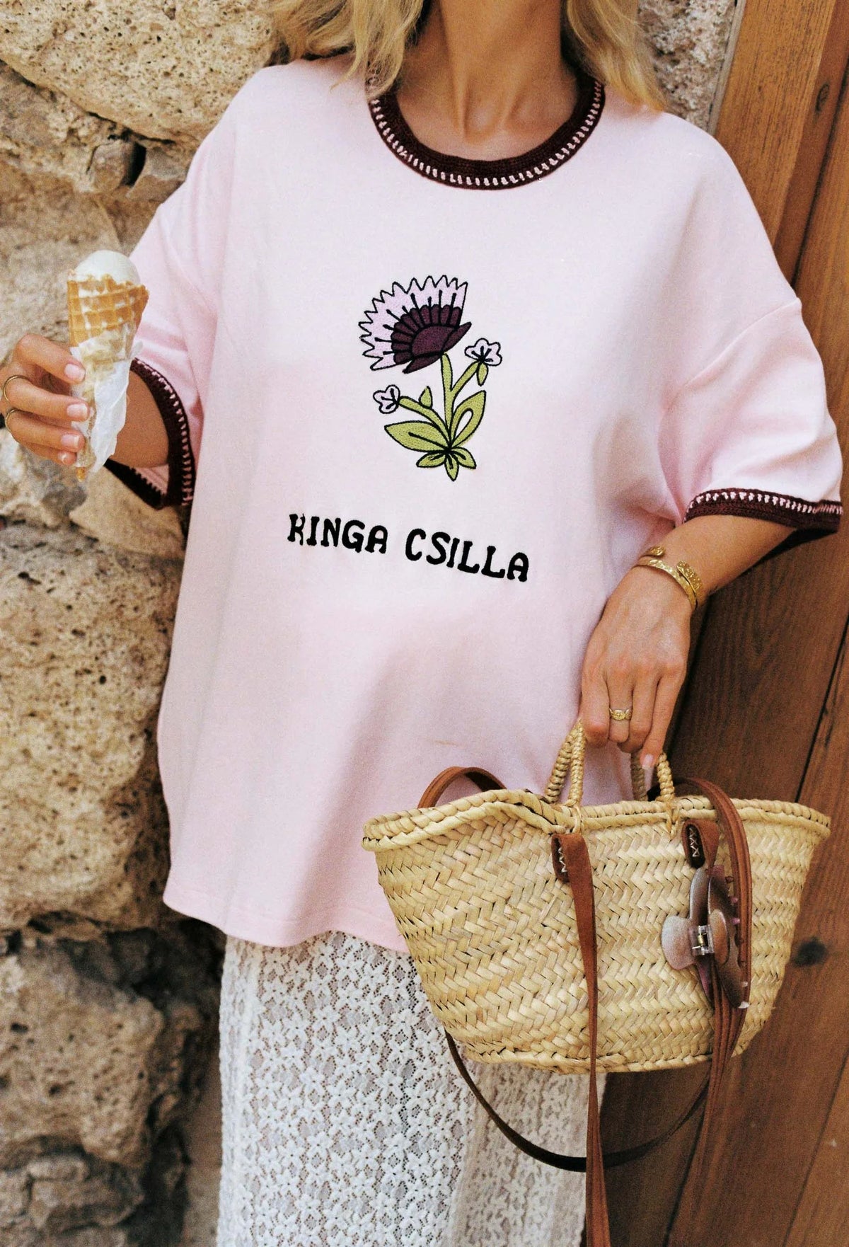 Kinga Csilla | Loto Allora Tee