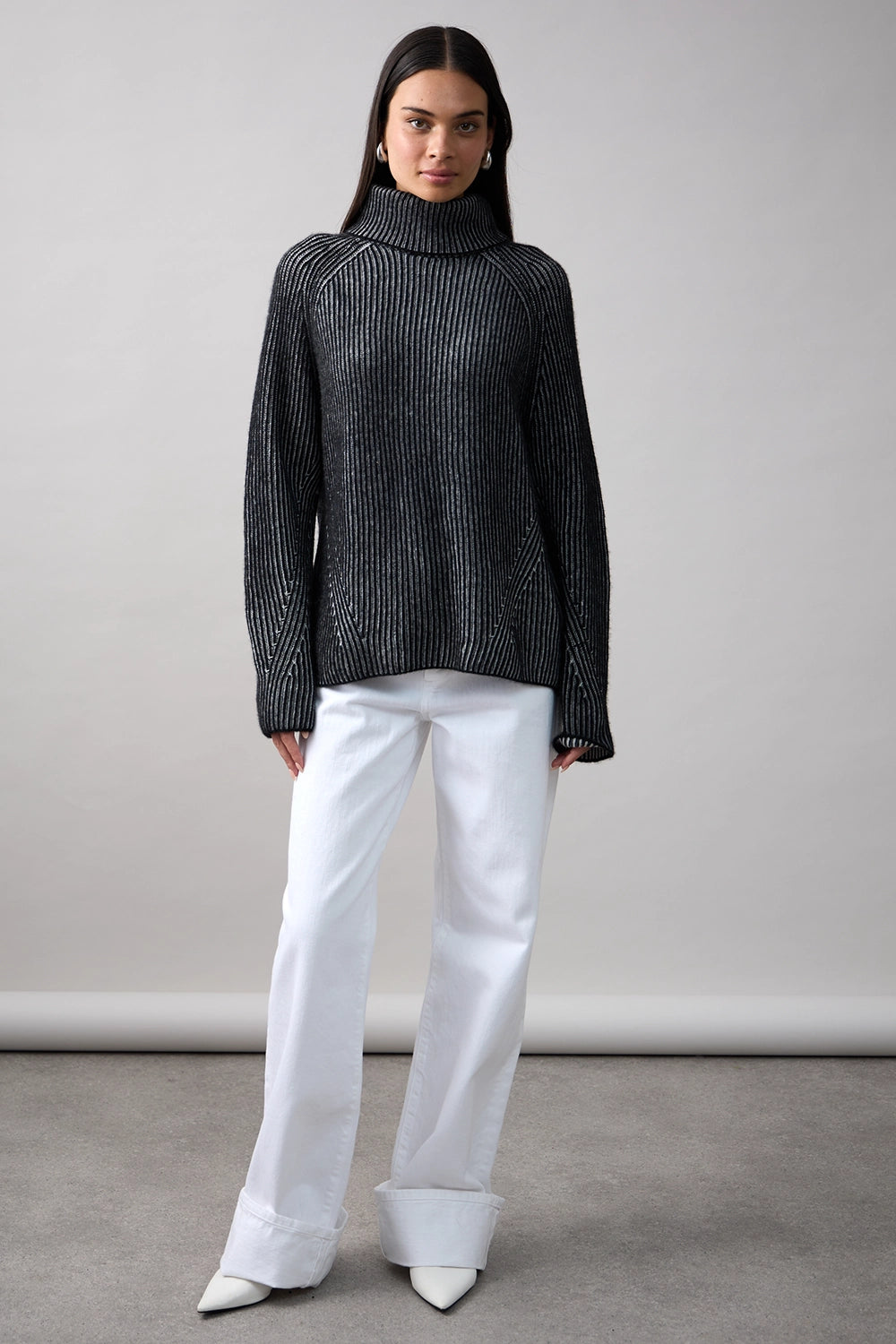 Mia Fratino | Ren Rollneck - Jet Black/Foggy