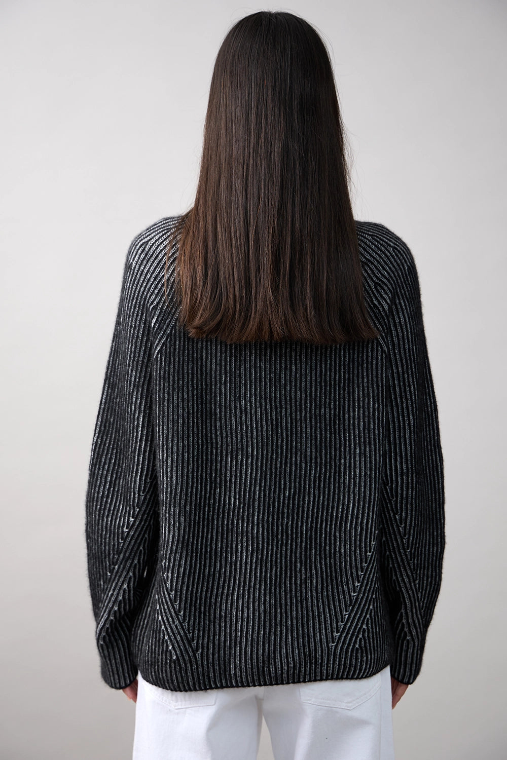 Mia Fratino | Ren Rollneck - Jet Black/Foggy