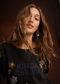 Kinga Csilla | Petalo Sadie LS Tee