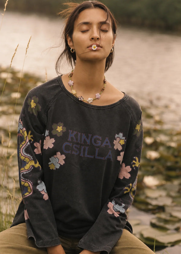 Kinga Csilla | Petalo Sadie LS Tee