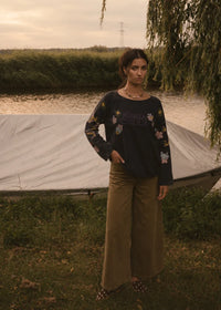 Kinga Csilla | Petalo Sadie LS Tee
