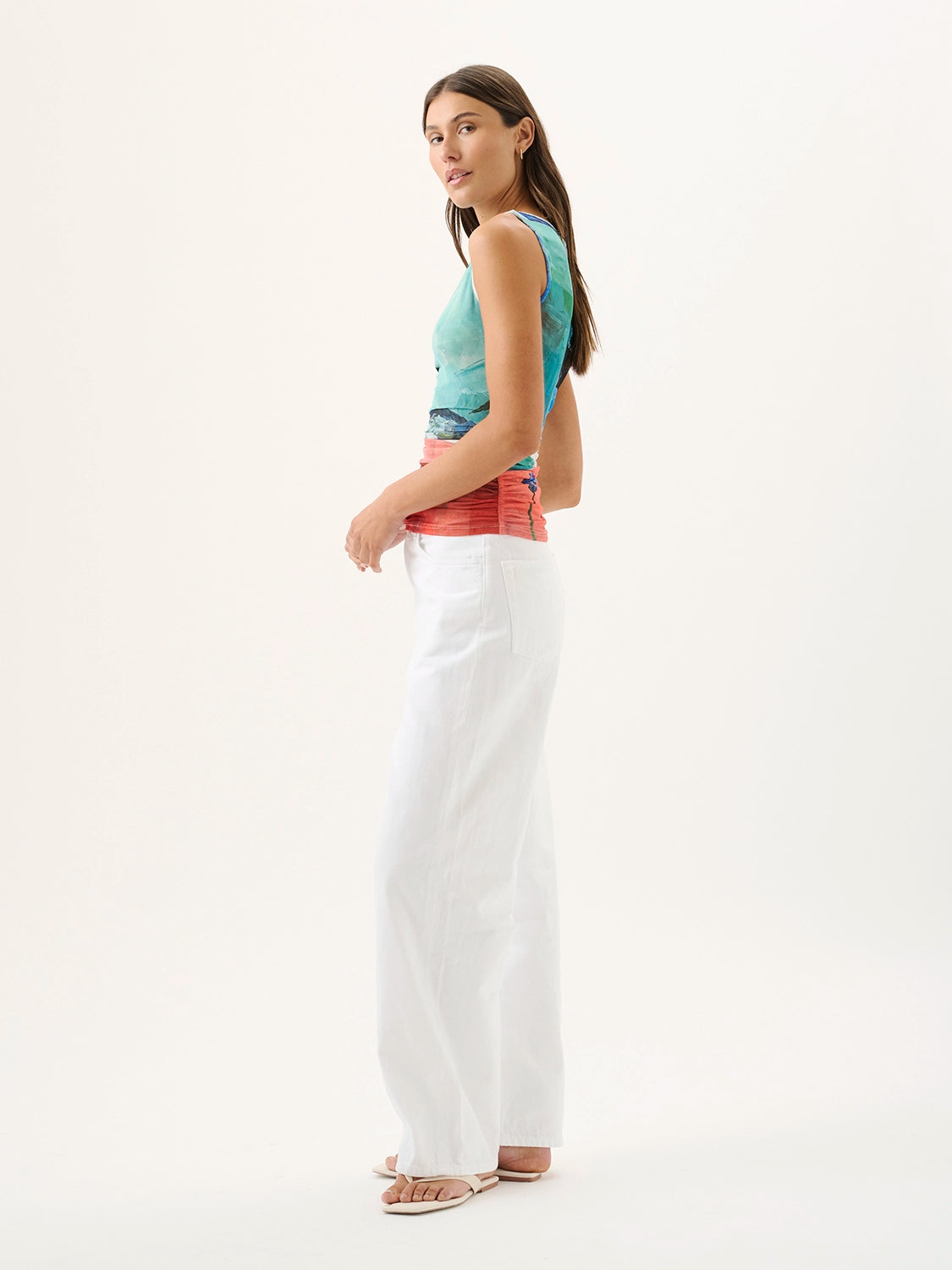 ROAME. | DARCY TANK - WONDERLAND