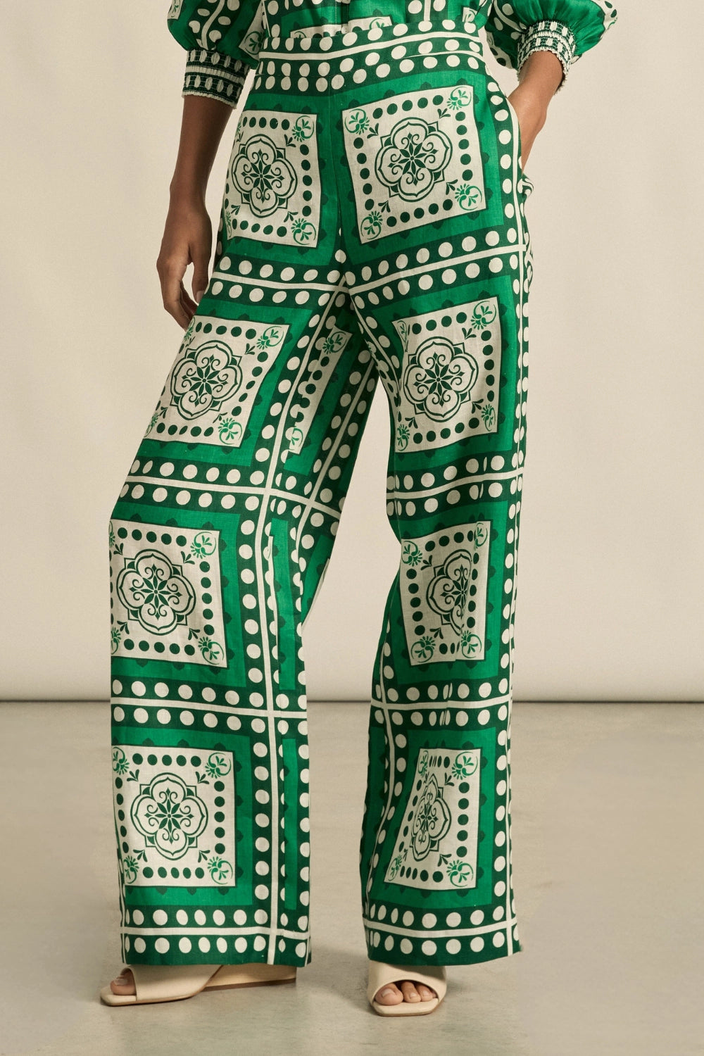 ZOE KRATZMANN | GESTURE PANT | PARROT SCARF