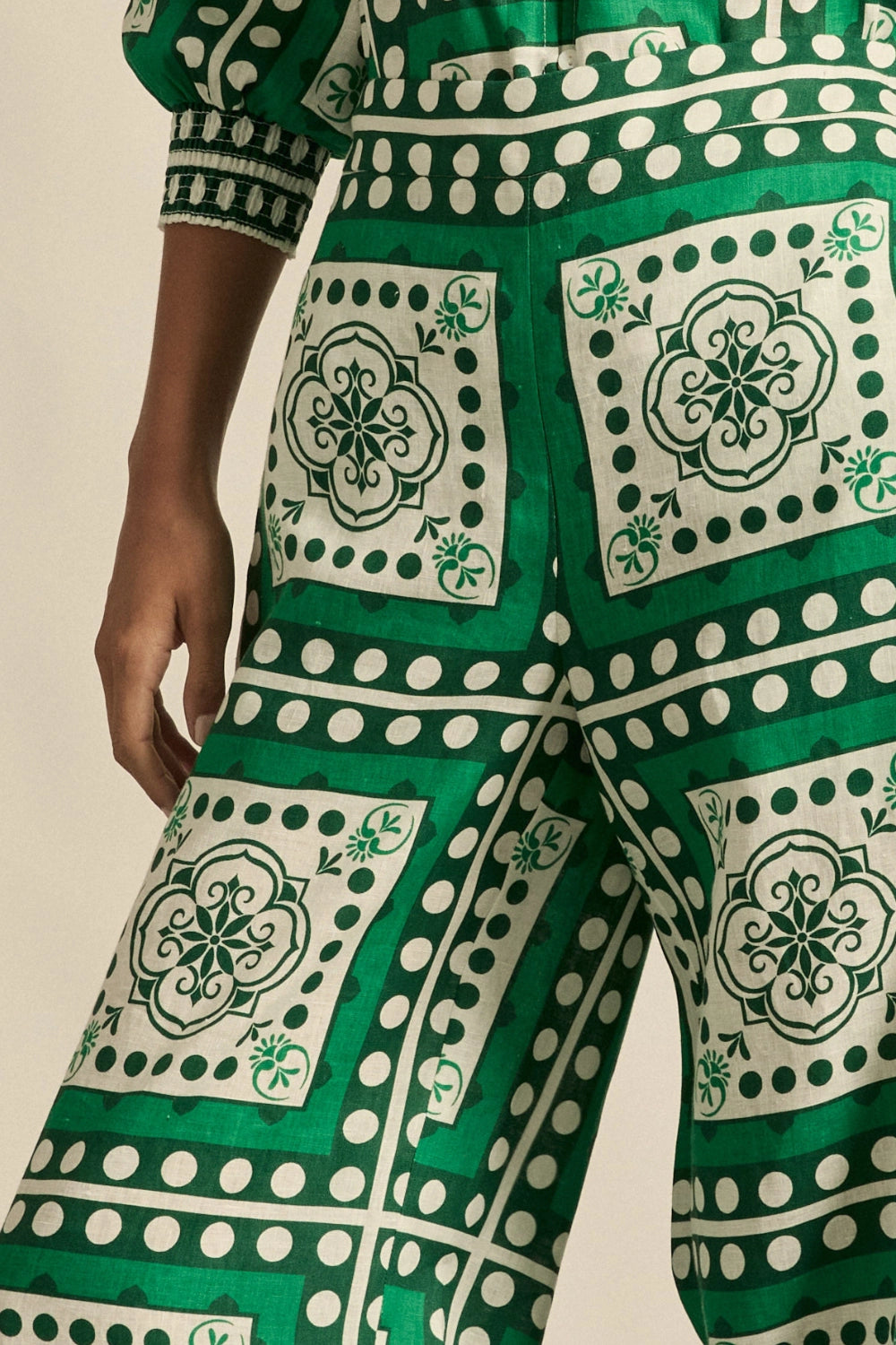 ZOE KRATZMANN | GESTURE PANT | PARROT SCARF