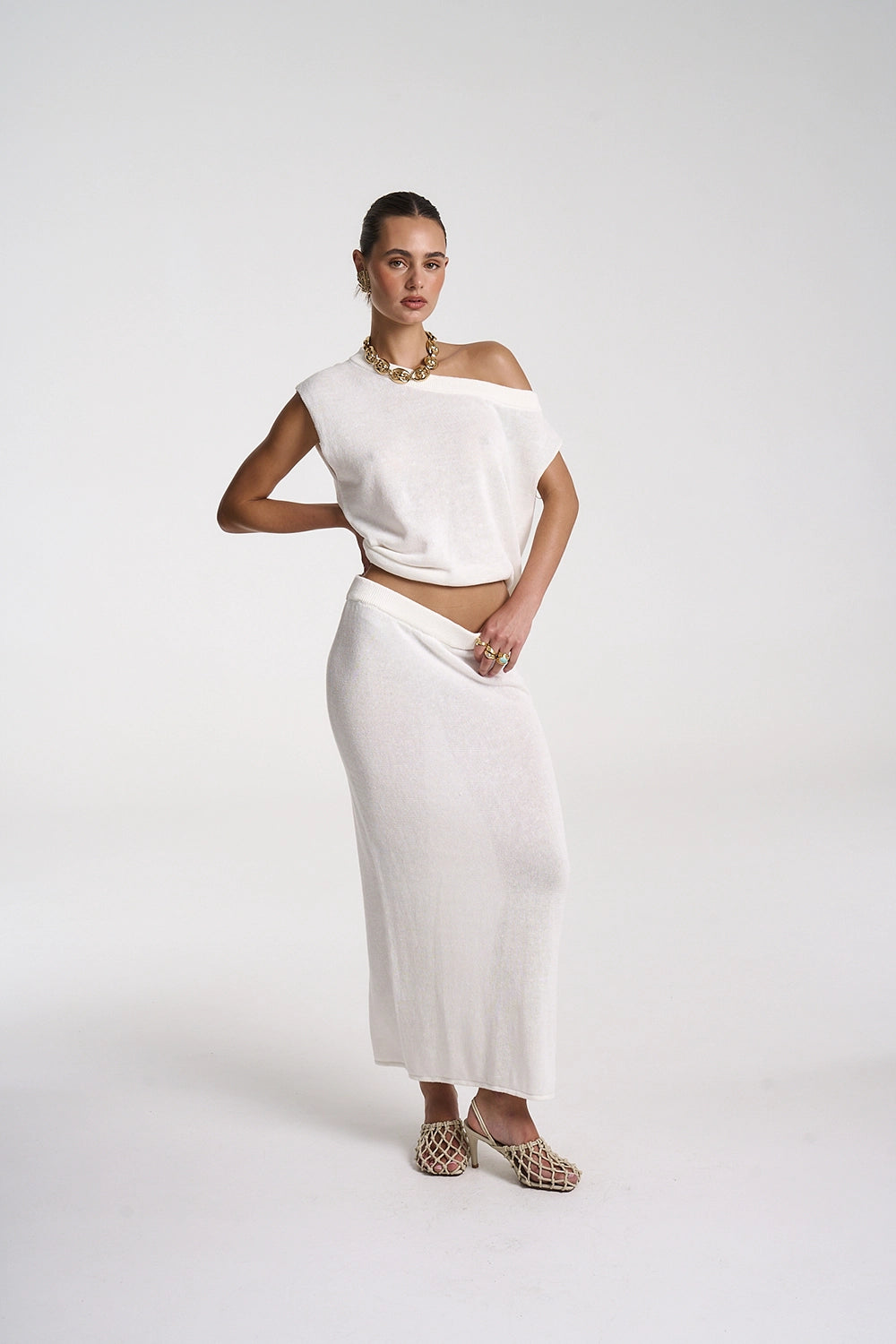 SUMMI SUMMI | KNIT OFF SHOULDER TOP - WHITE